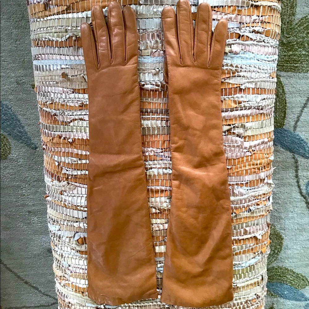 Leather and cashmere gloves